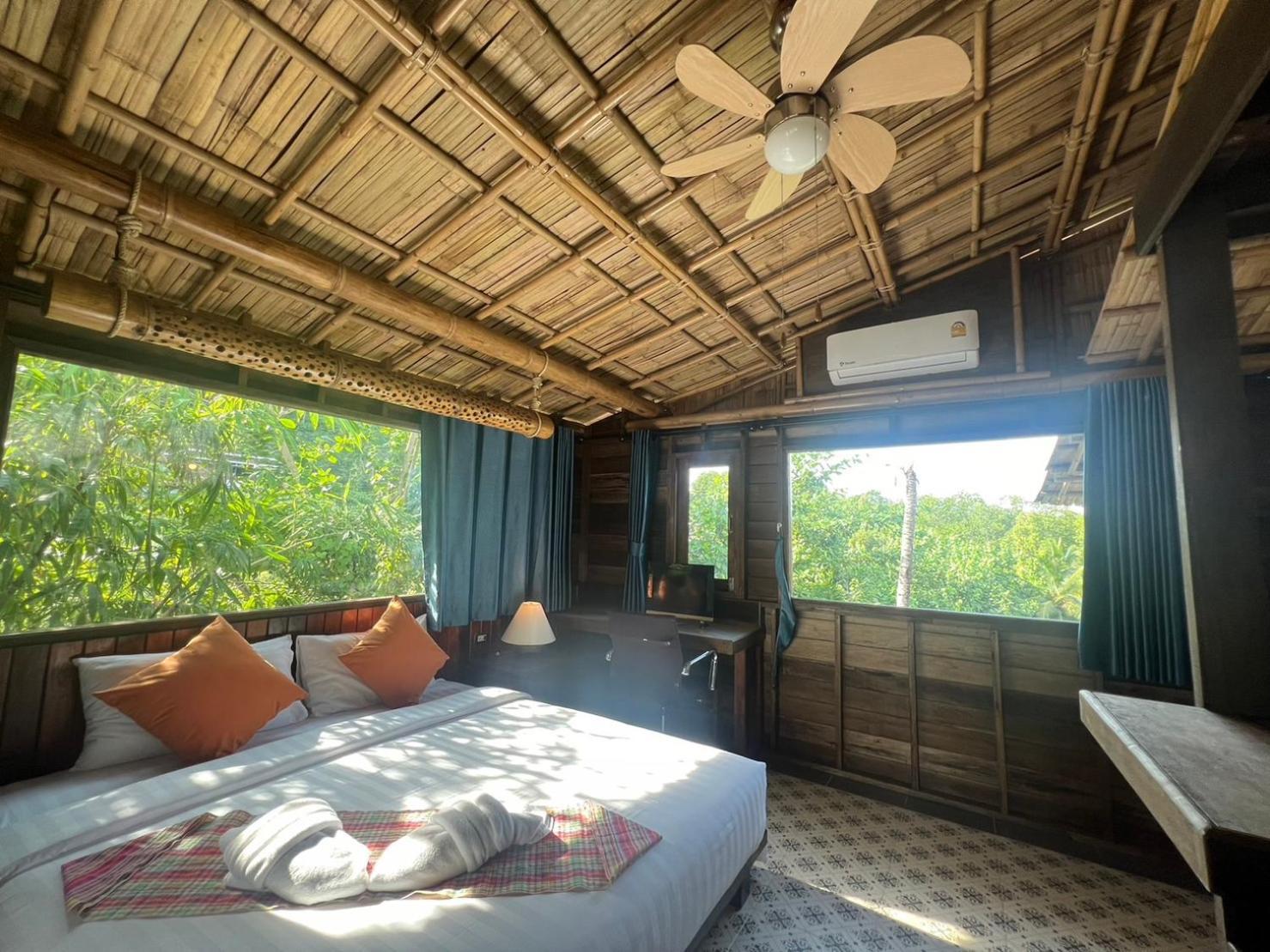 Relax House Lanta Old Town Hotell Ko Lanta Exteriör bild